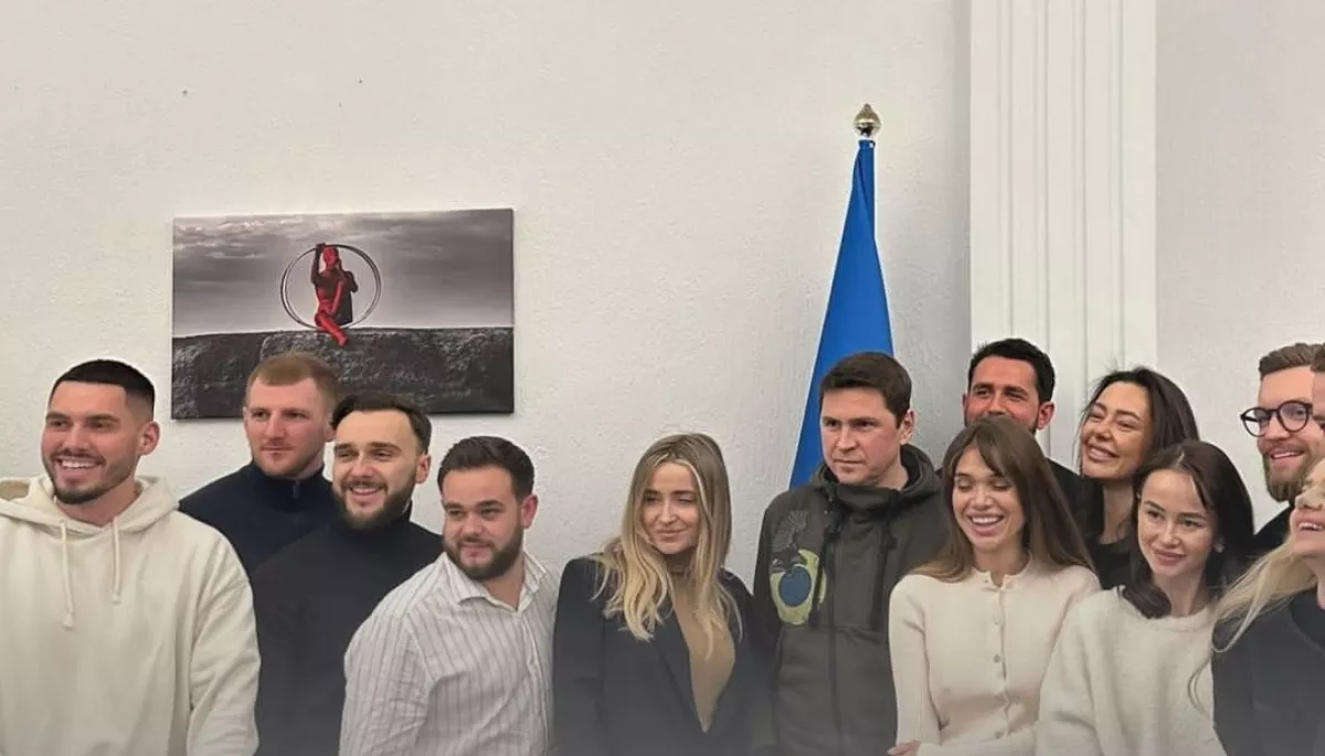 Михайло Подоляк зустрівся з інстаграм-блогерами в Офісі президента
