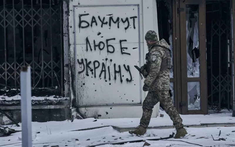 Бахмутська методичка для рашистських фетишистів: дайджест пропаганди за 6 березня