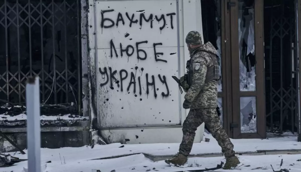 Бахмутська методичка для рашистських фетишистів: дайджест пропаганди за 6 березня