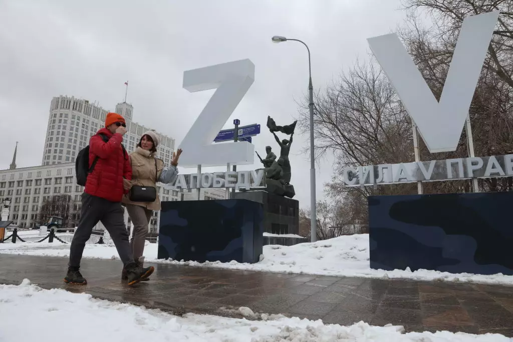 Кому война &mdash; мать родна. Огляд російського медіапростору в лютому 2023 року