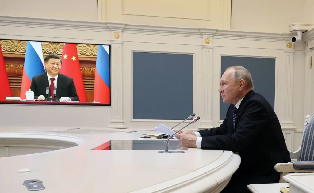 Росія та Китай об’єднали зусилля у дезінформації та пропаганді про війну в Україні, — CNN