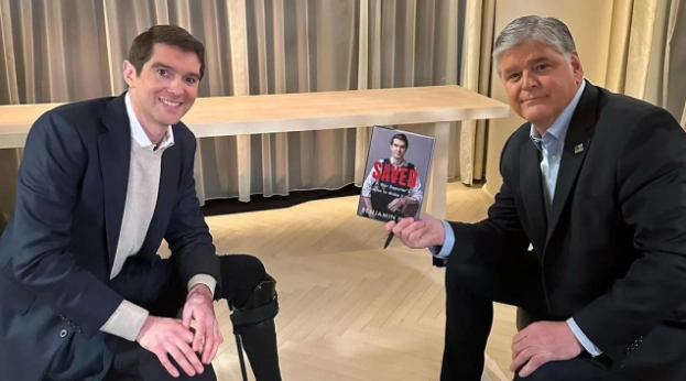 Поранений в Україні журналіст Fox News Бенджамін Холл випустив книгу про свій досвід виживання на війні в Україні