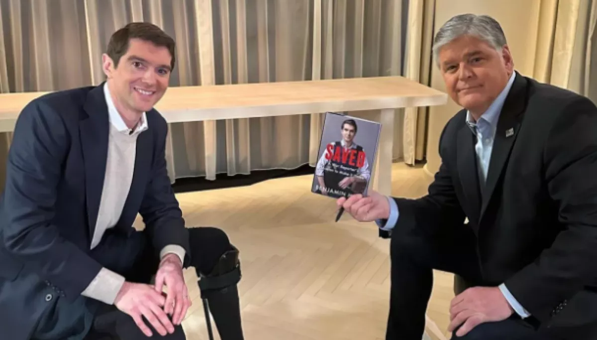 Поранений в Україні журналіст Fox News Бенджамін Холл випустив книгу про свій досвід виживання на війні в Україні
