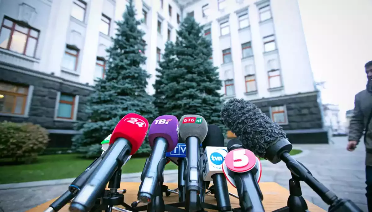 Засобам масової інформації довіряють дві третини опитаних, &mdash; дослідження Центру Разумкова