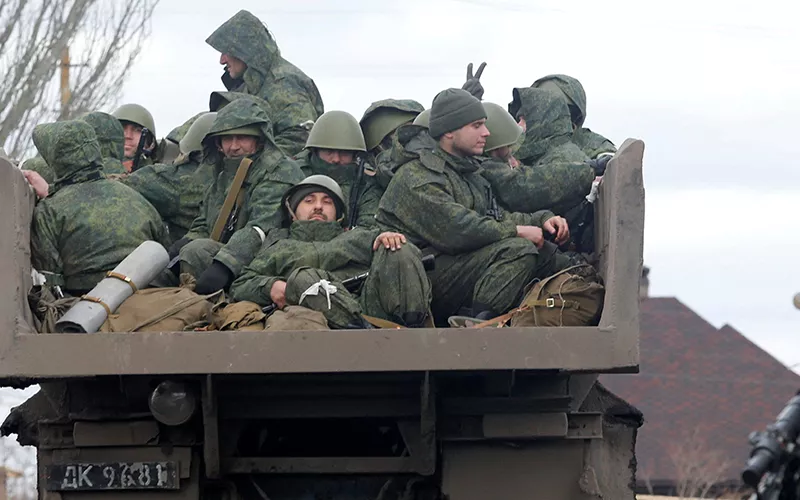 &laquo;Гарматному м&rsquo;ясу&raquo; заборонили скиглити: дайджест пропаганди за 14-15 березня