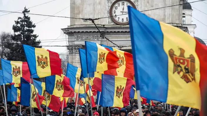 Парламент Молдови остаточно перейменував «молдовську» мову на «румунську»