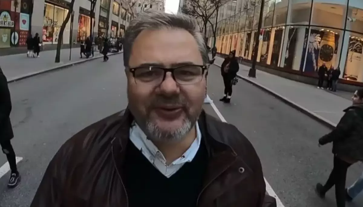 «Наші гроші. Львів»: Пропагандист Руслан Коцаба зміг виїхати до США завдяки матері