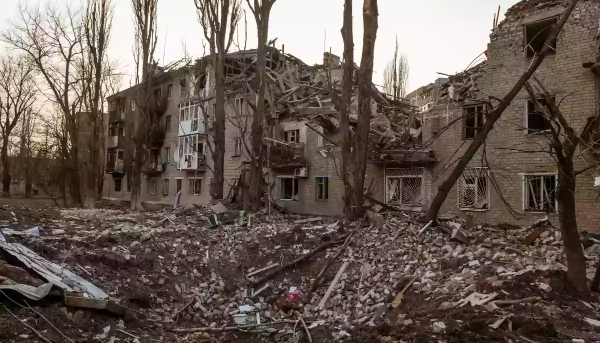 Авдіївку внесли до «червоної зони»: в'їзд до міста для медіа заборонено