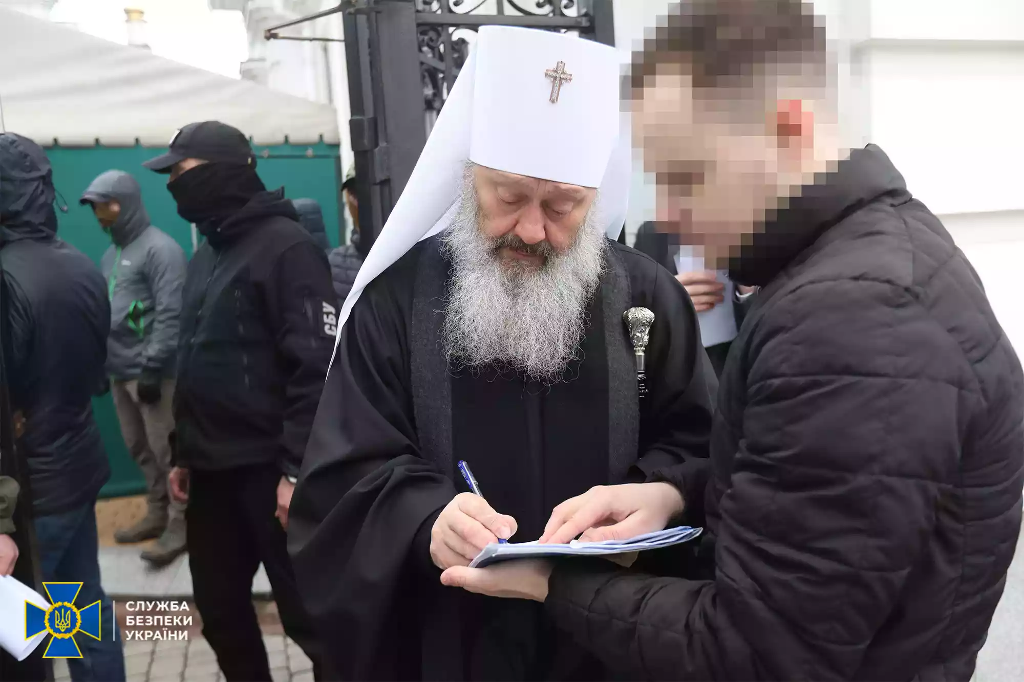 СБУ повідомила про підозру митрополиту УПЦ МП Павлу та провела в нього обшуки (ВІДЕО)