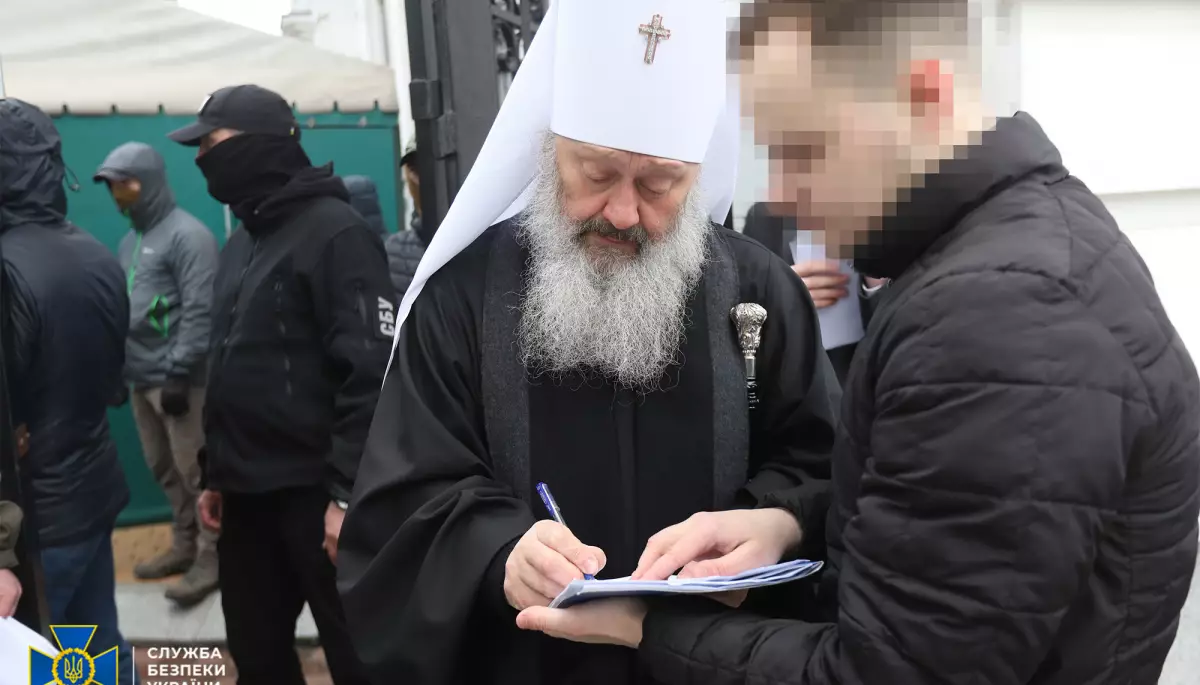 СБУ повідомила про підозру митрополиту УПЦ МП Павлу та провела в нього обшуки (ВІДЕО)