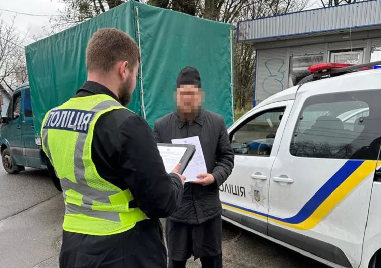 Поліція повідомила про підозру священнику Лаври за перешкоджання журналістській діяльності