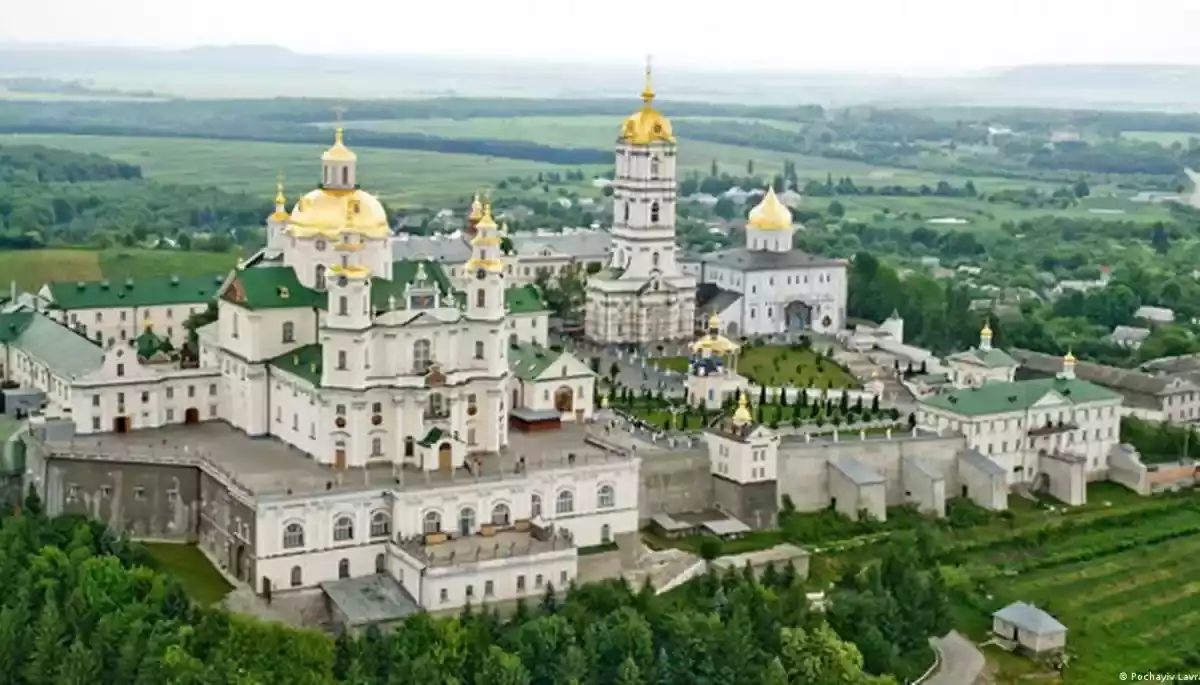 У Раді пропонують, щоб Кабмін розірвав договір з УПЦ МП про оренду Почаївської лаври