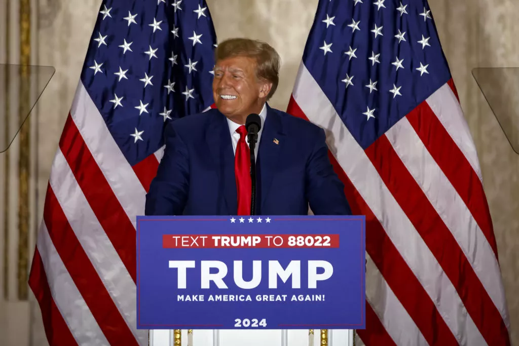 Дональду Трампу оголосили звинувачення та відпустили з-під арешту. Йому загрожує до чотирьох років за 34 пунктами