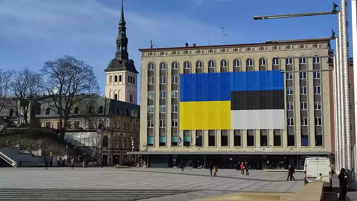 Без української і російська згодиться? Чи мають змогу українці в Естонії отримувати інформацію рідною мовою
