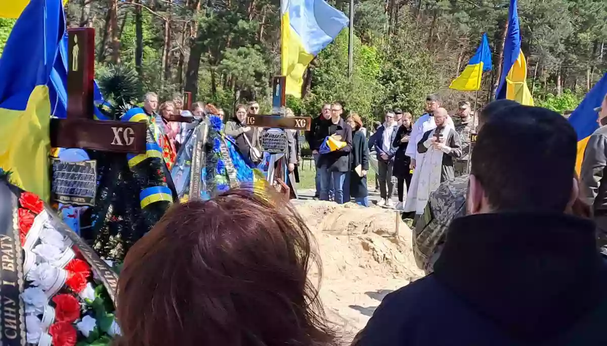У Києві попрощались із загиблим на фронті журналістом Олександром Бондаренком (ФОТО)