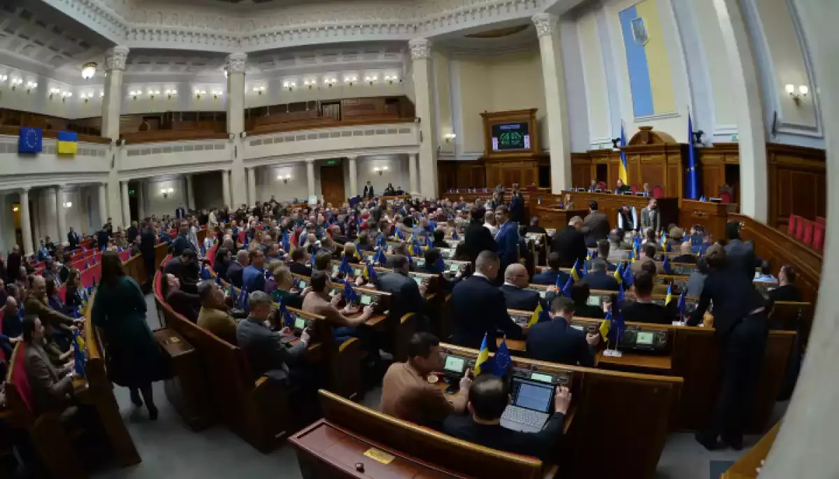 Рада продовжила дію воєнного стану і мобілізації до серпня