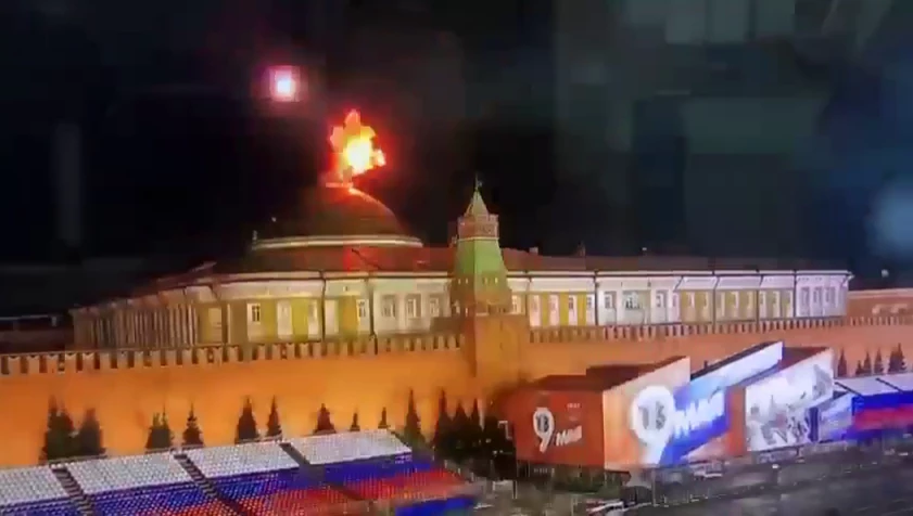 Росія заявила, що українські дрони вночі атакували резиденцію Путіна в Кремлі. Україна про це &laquo;нічого не знає&raquo;