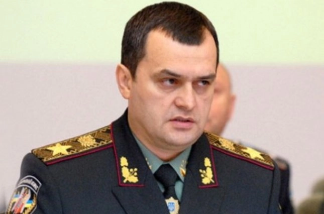 Екскерівника МВС Захарченка та його підлеглих судитимуть за розгін Майдану заочно