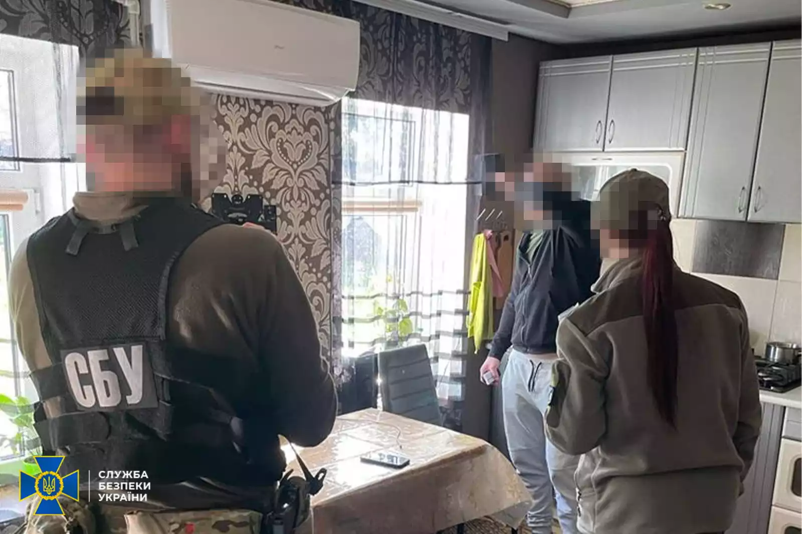 На Черкащині СБУ затримала тіктокера, який знімав та поширював дані про рух колони української військової техніки