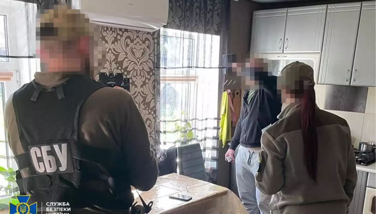 На Черкащині СБУ затримала тіктокера, який знімав та поширював дані про рух колони української військової техніки