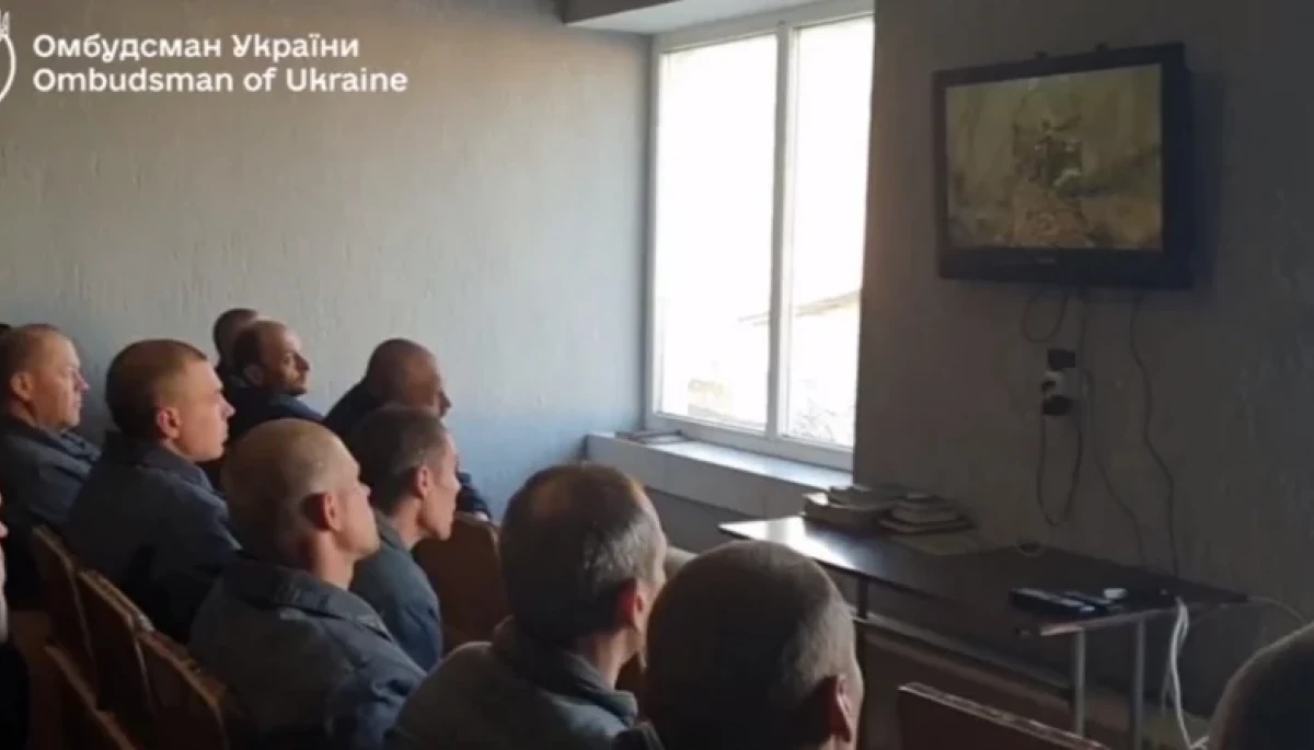 «Абсолютне зло»: Російським полоненим показали фільм про їхні злочини в Україні