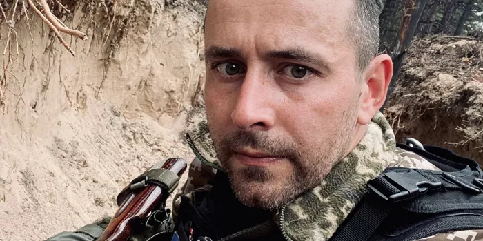 Письменник Артем Чех отримав контузію на фронті біля Бахмута
