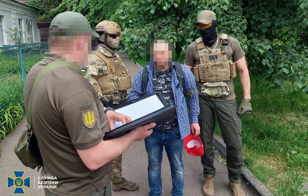 Ворожого інформатора, який здавав росіянам позиції захисників Маріуполя, засудили до 10 років за ґратами