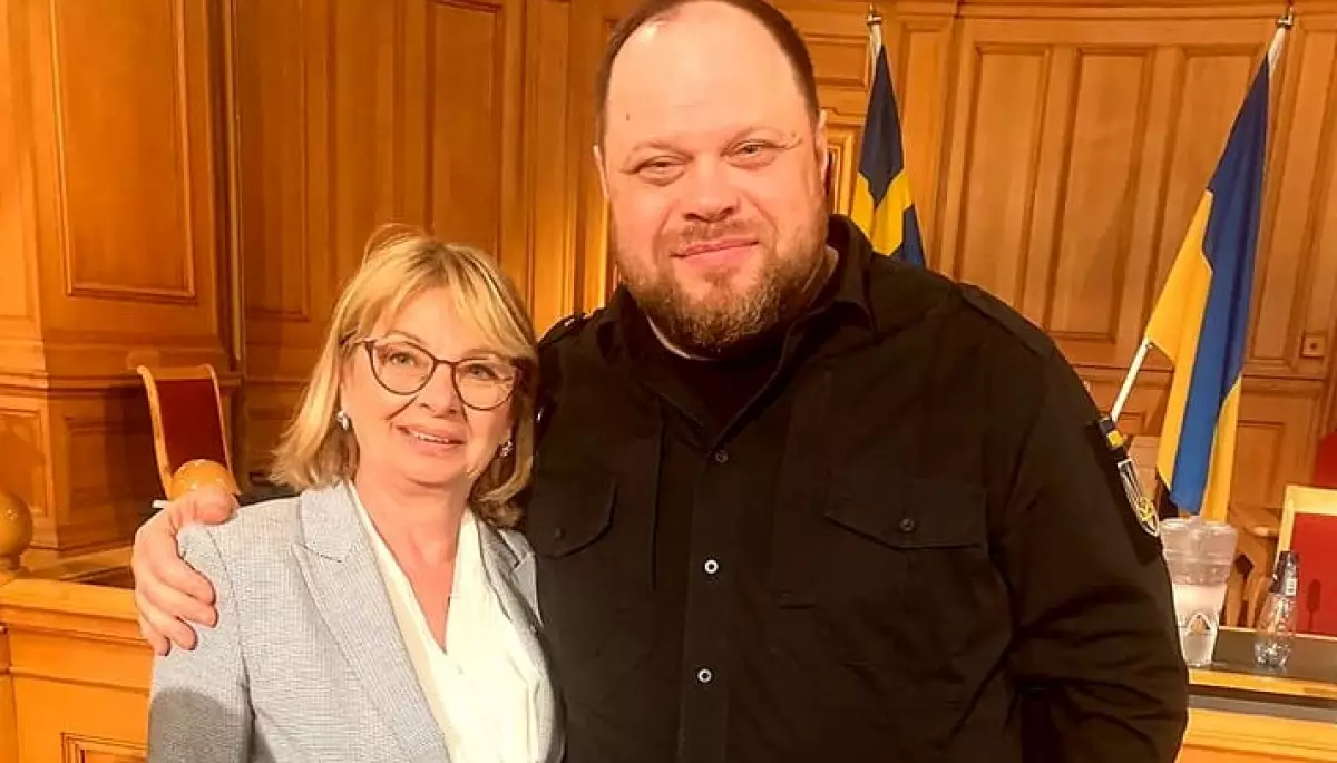 Македонська депутатка опублікувала фото зі Стефанчуком, думаючи, що це Турчинов, який досі виконує функції президента