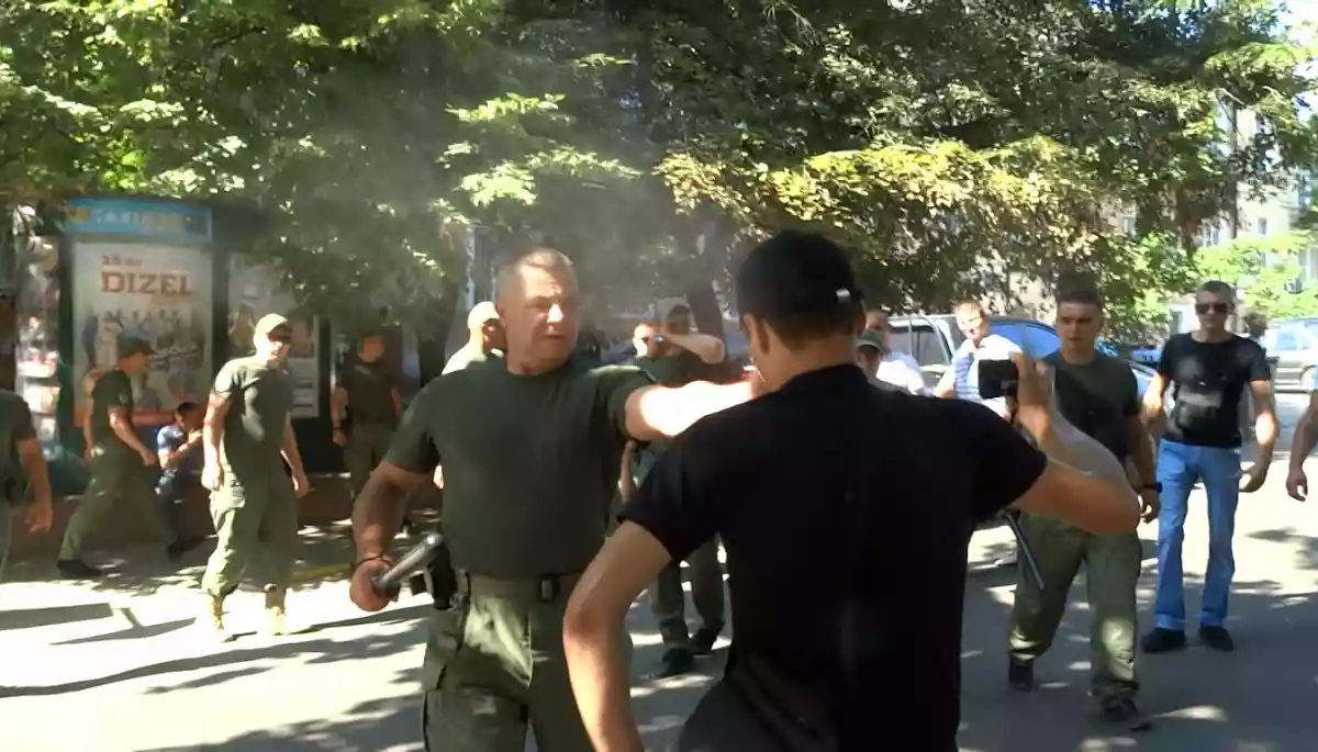 Суд в Одесі визнав двох представників &laquo;Муніципальної варти&raquo; винними в перешкоджанні роботі журналістів