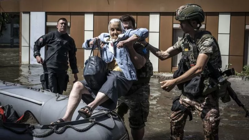 Кремлівські пропагандисти поки що не отримували вказівок щодо висвітлення трагедії на Каховській ГЕС, але за звичкою брешуть