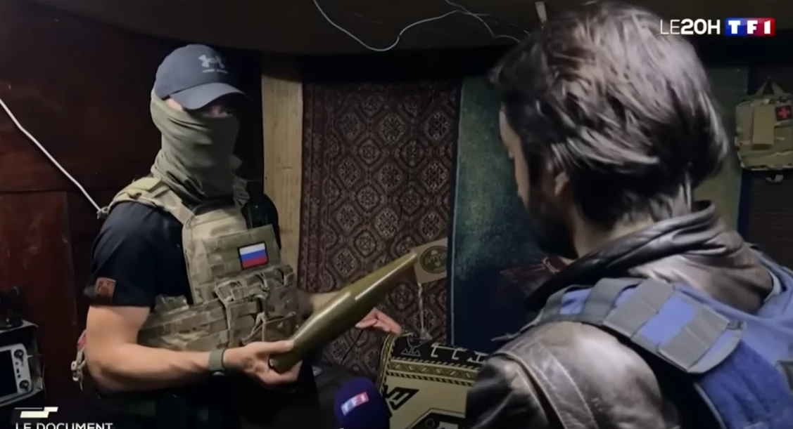 Французький телеканал TF1 випустив репортаж з позицій армії РФ без згадок про російську агресію