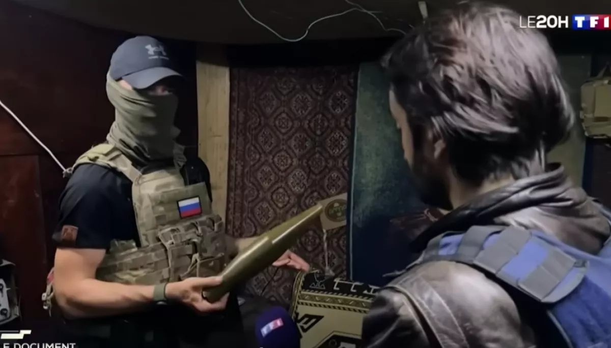 Французький телеканал TF1 випустив репортаж з позицій армії РФ без згадок про російську агресію
