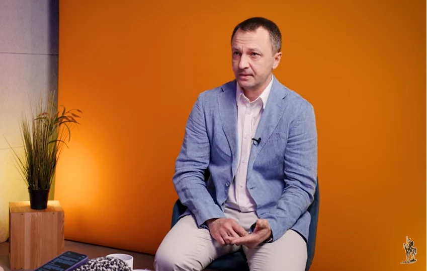 Мовний омбудсман повідомив, що нардепу Бужанському не загрожуватиме штраф за відмову говорити українською в ефірі