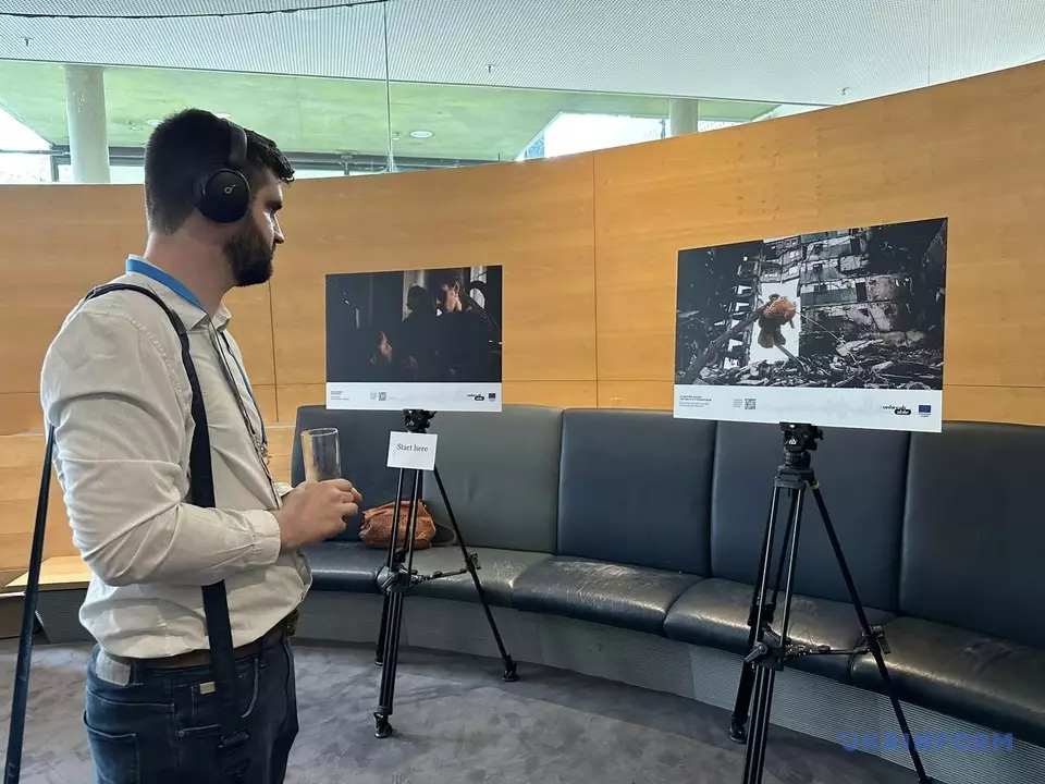 На Global Media Forum представили фотовиставку про війну в Україні