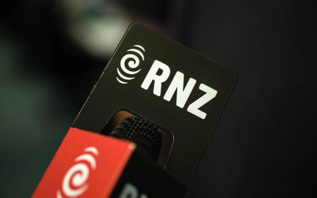 «Радіо Нової Зеландії» звільнило співробітника, який понад рік додавав до новин про Україну проросійські наративи