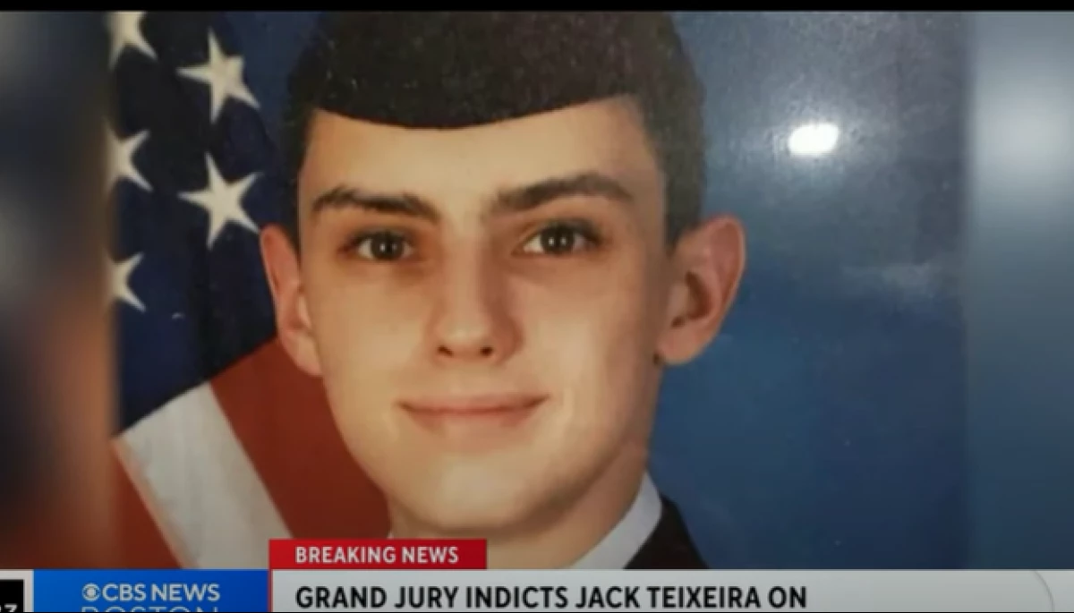 У США військовослужбовець Джек Тейшейра, звинувачений у зливі таємних документів Пентагону, не визнав себе винним