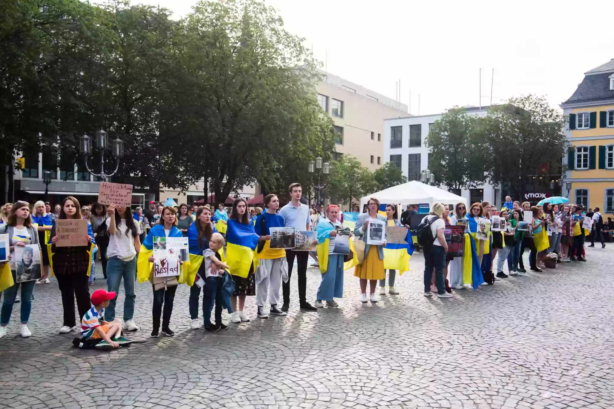 Майже чверть українців за кордоном стикалась із фейками про Україну. Кожен шостий — в українських ресурсах