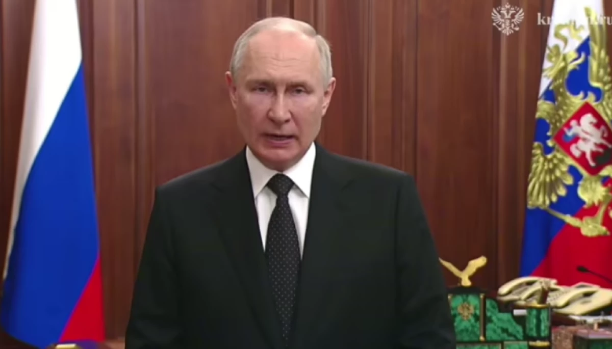 Путін у своєму зверненні заявив про збройний заколот і назвав дії найманців ПВК &laquo;Вагнер&raquo; &laquo;ударом у спину&raquo;
