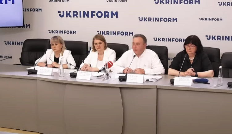 «Врахували дух закону»: Нацкомісія пояснила, чому хотіла перейменувати Запоріжжя та містечко Красне на Львівщині