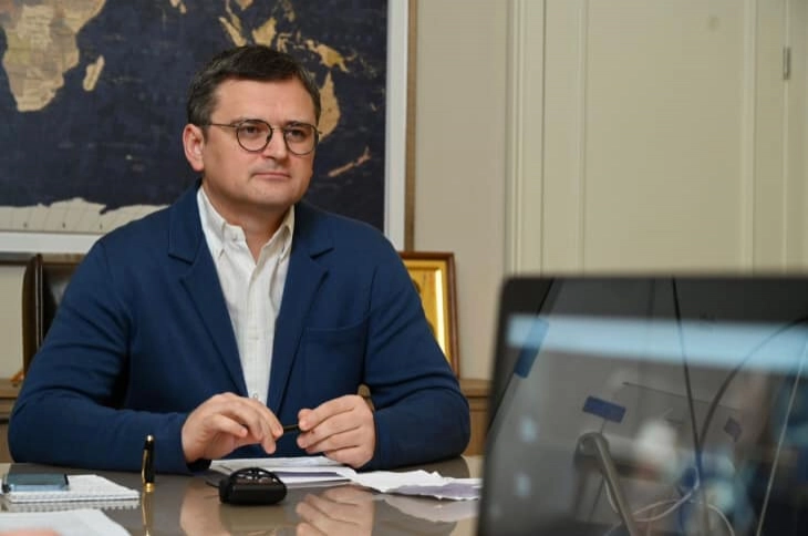 Дмитро Кулеба заявив, що публікації у ЗМІ про «повільний контрнаступ ЗСУ» не впливають на рішення західних лідерів щодо поставок зброї Україні