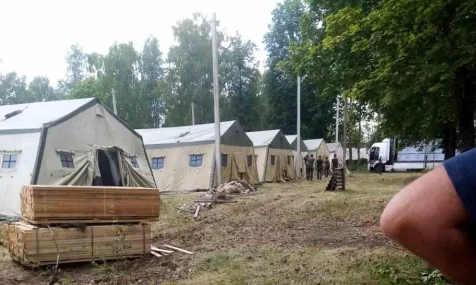 РосЗМІ опублікували нові фото польового табору в Білорусі, призначеного, ймовірно, для «вагнерівців»