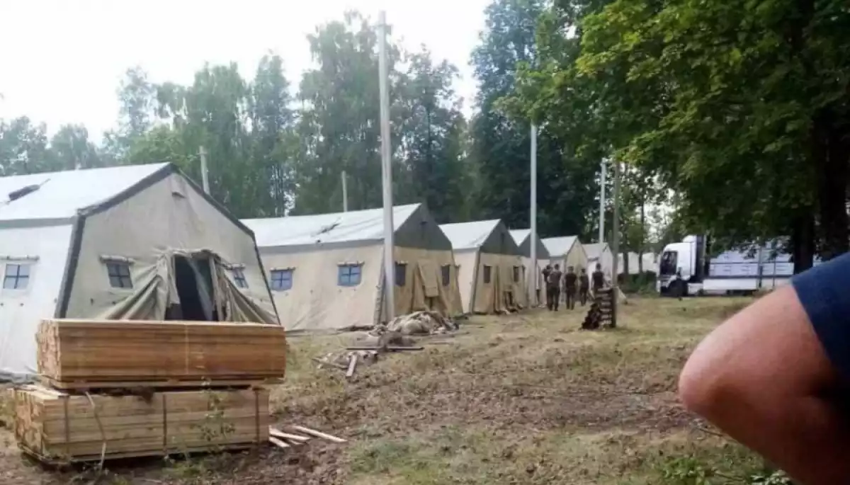 РосЗМІ опублікували нові фото польового табору в Білорусі, призначеного, ймовірно, для «вагнерівців»