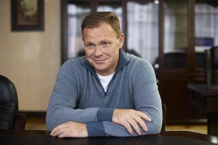 Bihus.Info: Голова &laquo;Київміськбуду&raquo; виїхав з України за довідкою про інвалідність, щоб підкорити Еверест