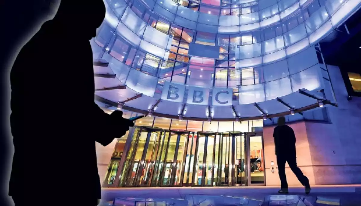Ведучого BBC усунули від ефіру після звинувачень у купівлі в підлітка фото сексуального характеру
