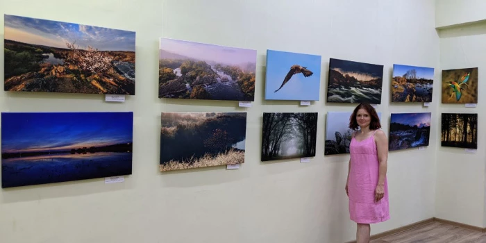 Дружина загиблого під Бахмутом фотографа Дениса Кривого проводить аукціони його робіт, щоби збирати кошти для ЗСУ