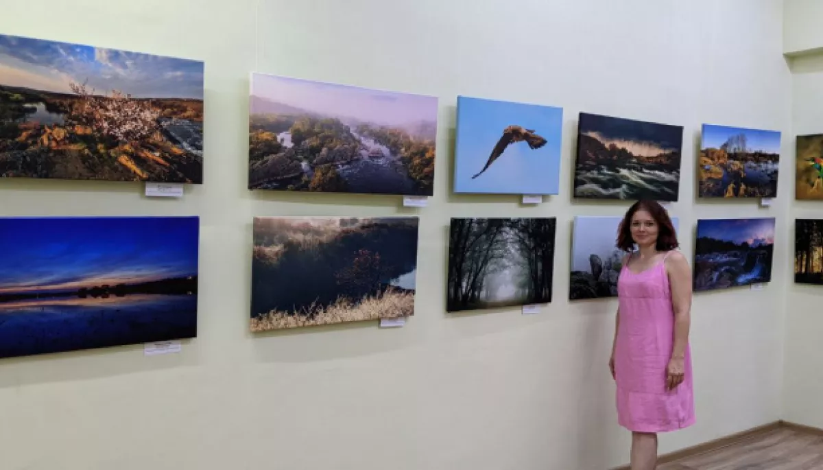 Дружина загиблого під Бахмутом фотографа Дениса Кривого проводить аукціони його робіт, щоби збирати кошти для ЗСУ