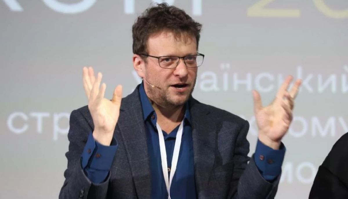 Пітер Померанцев: Демократії мають об’єднатись в «Інформаційний Рамштайн», якщо не хочуть програти ХХІ століття авторитарним режимам