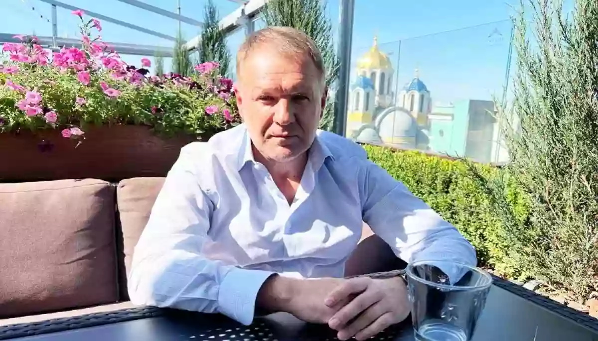 Кропачов не збирається звільняти зі свого Ukrainian World News колишніх співробітників каналів Медведчука, поки до них не мають претензій правоохоронні органи