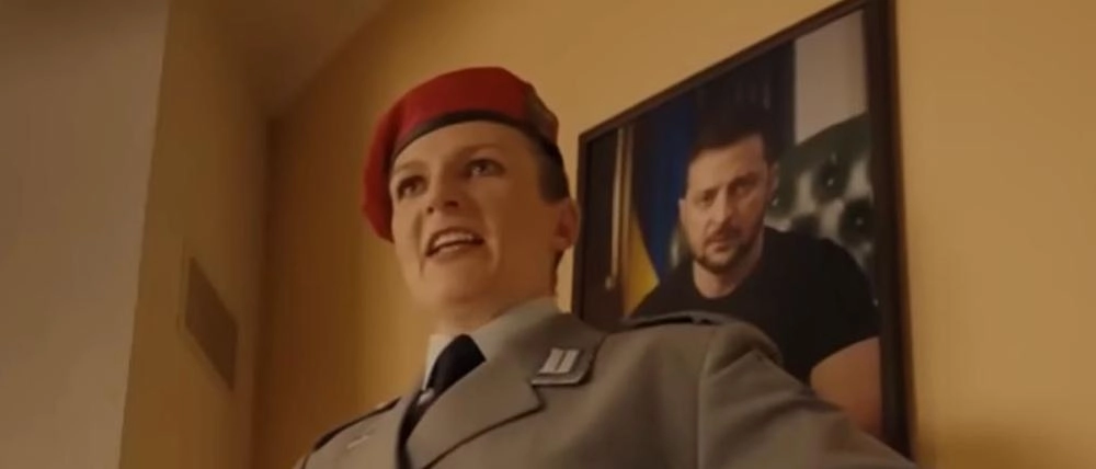 У Росії зняли «німецький» пропагандистський ролик, як «фюрер» Зеленський «грабує» німців (ВІДЕО)