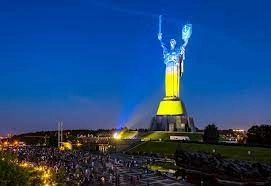 Після зміни герба: монумент &laquo;Батьківщина-мати&raquo; пропонують перейменувати на &laquo;Україна-мати&raquo;